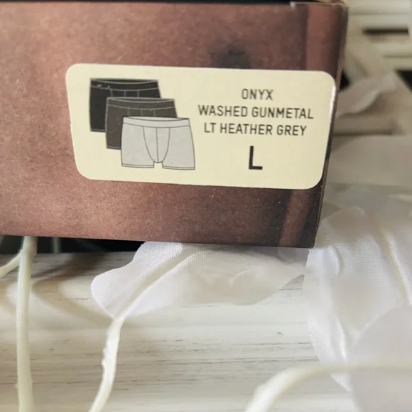 SKIMS NIB 3 Boxers Briefs for Men. Size L. 3”inseam. Very Comfortable - Picture 3 of 6